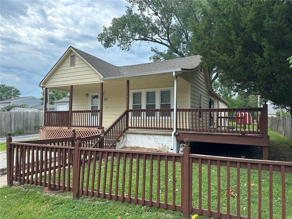 115 E 4th Street, Tonganoxie, KS 66086 MLS 2448053 Coldwell Banker