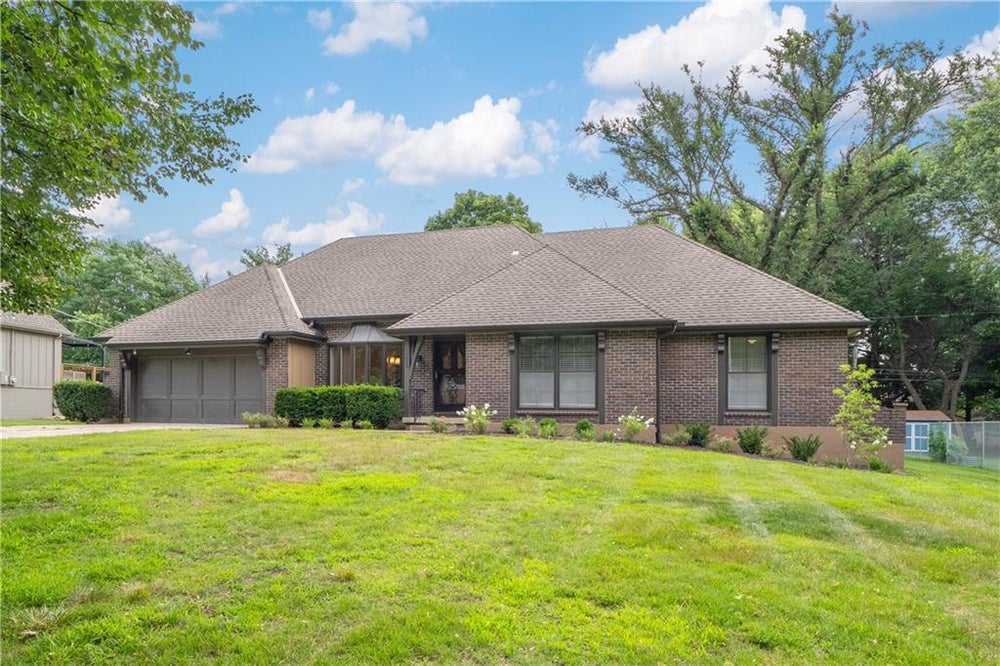 1022 Tam O Shanter Drive, Kansas City, MO 64145 MLS 2496291