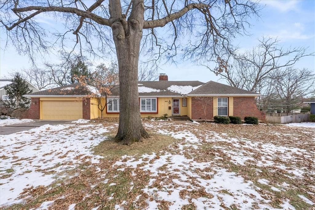 9825 Overbrook Court Leawood KS 66206 MLS# 2525224 Coldwell Banker