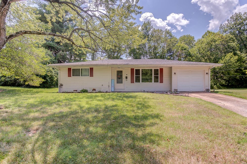 28 Rosehaven Drive, Belleville, IL 62221 MLS 23041039 Coldwell Banker