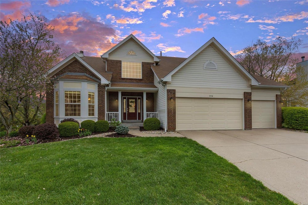 1114 Wildhorse Meadows Drive, Chesterfield, MO 63005 MLS 24013330