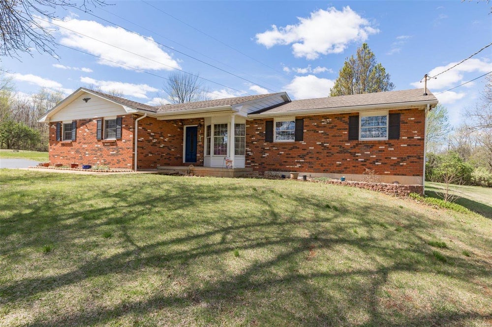 1851 N Washington, Farmington, MO 63640 MLS 24020425 Coldwell Banker