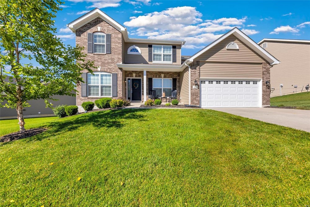 129 Hidden Bluffs Drive, Lake St Louis, MO 63367 MLS 24020702