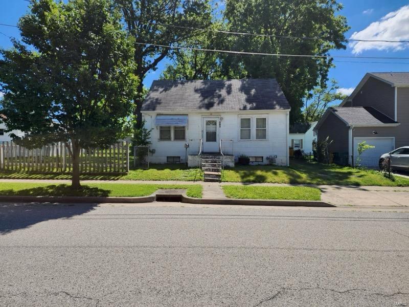 410 S Oak Street, O'Fallon, IL 62269 MLS 24036747 Coldwell Banker