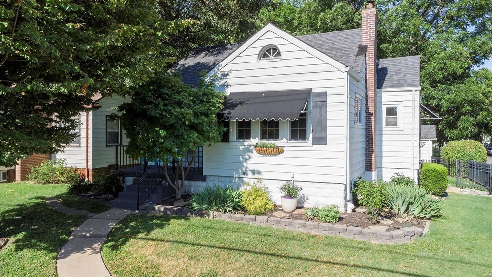 1440 S Elm Avenue, ster Groves, MO 63119 MLS 24039200 Coldwell