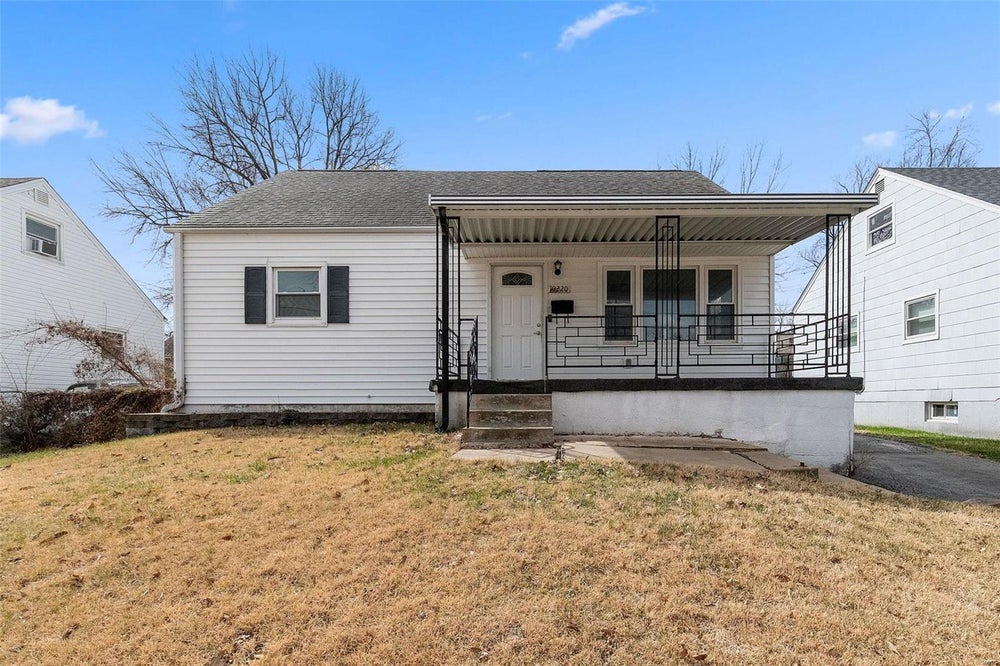 10220 Baltimore Avenue, St Ann, MO 63074 - MLS# 25016962 - Coldwell Banker