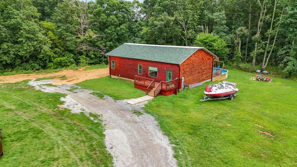 734 Hughes Farm Rd, Collinwood, TN 38450 MLS 2684889 Coldwell Banker