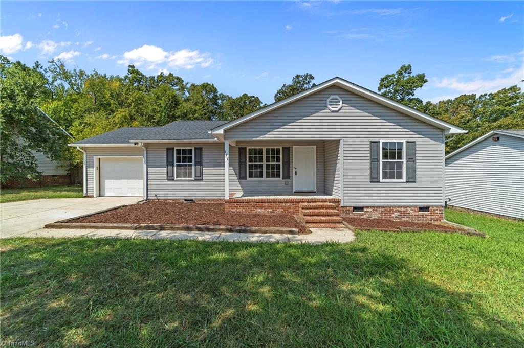 127 Sam Kinley Drive, Thomasville, NC 27360 - MLS# 1117282 - Coldwell ...