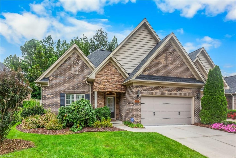 2226 Renaissance Lane, High Point, NC 27262 - MLS# 1191064 - Coldwell ...