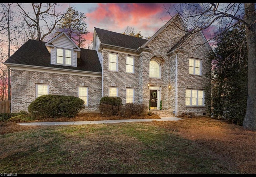 3101 Lodge Drive, Jamestown, NC 27282 - MLS# 1207608 - Coldwell Banker