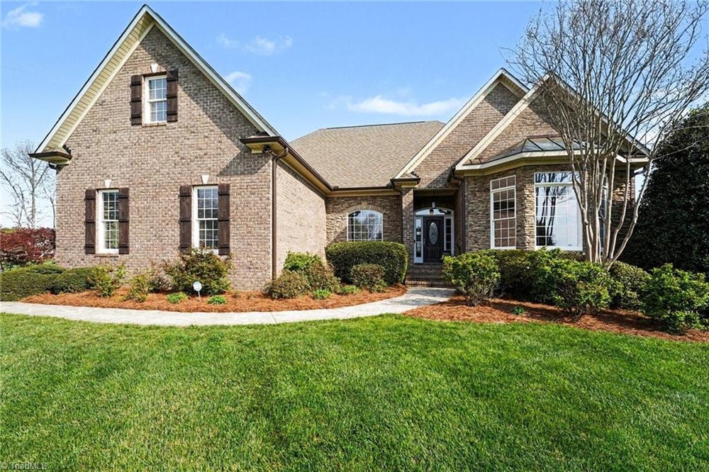2001 Anchoridge Avenue, High Point, NC 27265 - MLS# 1214082 - Coldwell ...