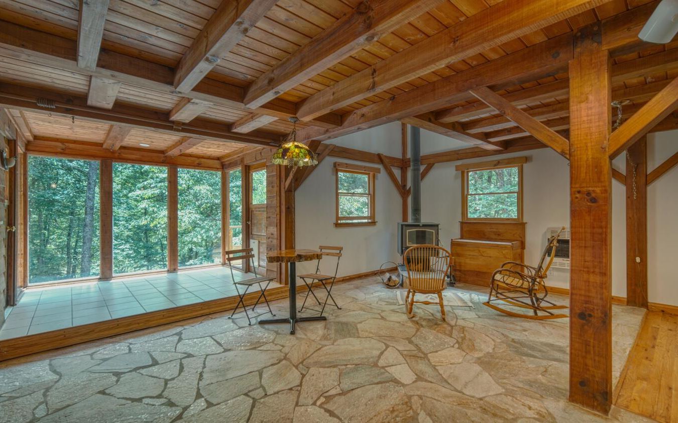 Listing view 3