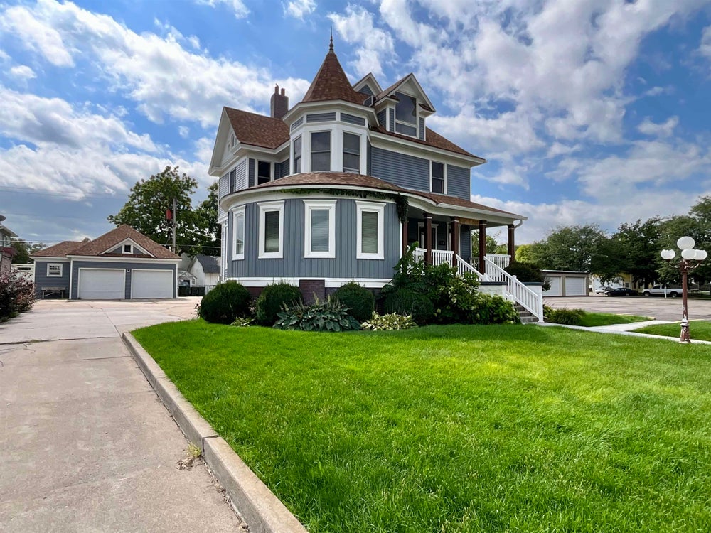410 W 5th St., North Platte, NE 69101 - MLS# 26560 - Coldwell Banker