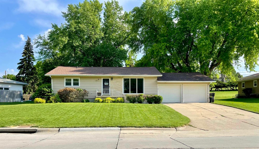 1501 Bel Air Rd, Norfolk, NE 68701 MLS 240344 Coldwell Banker