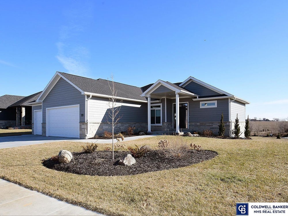 323 S Paradise Lane, York, NE 68467 MLS 22403606 Coldwell Banker