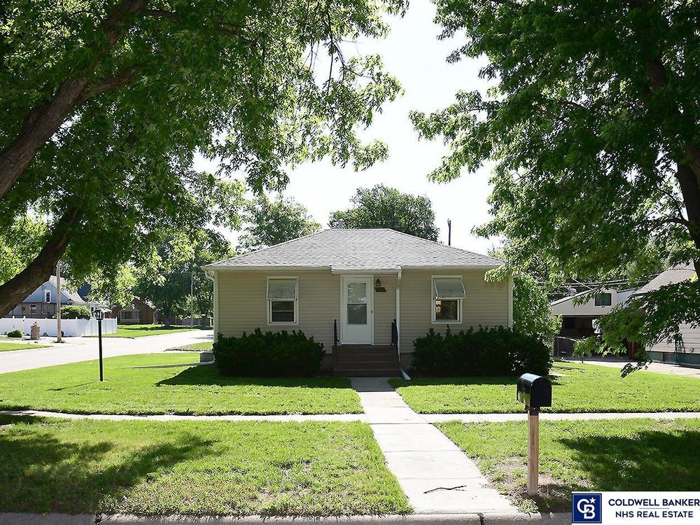 1730 N Grant Avenue, York, NE 68467 MLS 22412391 Coldwell Banker