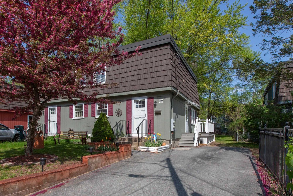 32 Gingras Drive, Nashua, NH 03060 MLS 4955424 Coldwell Banker