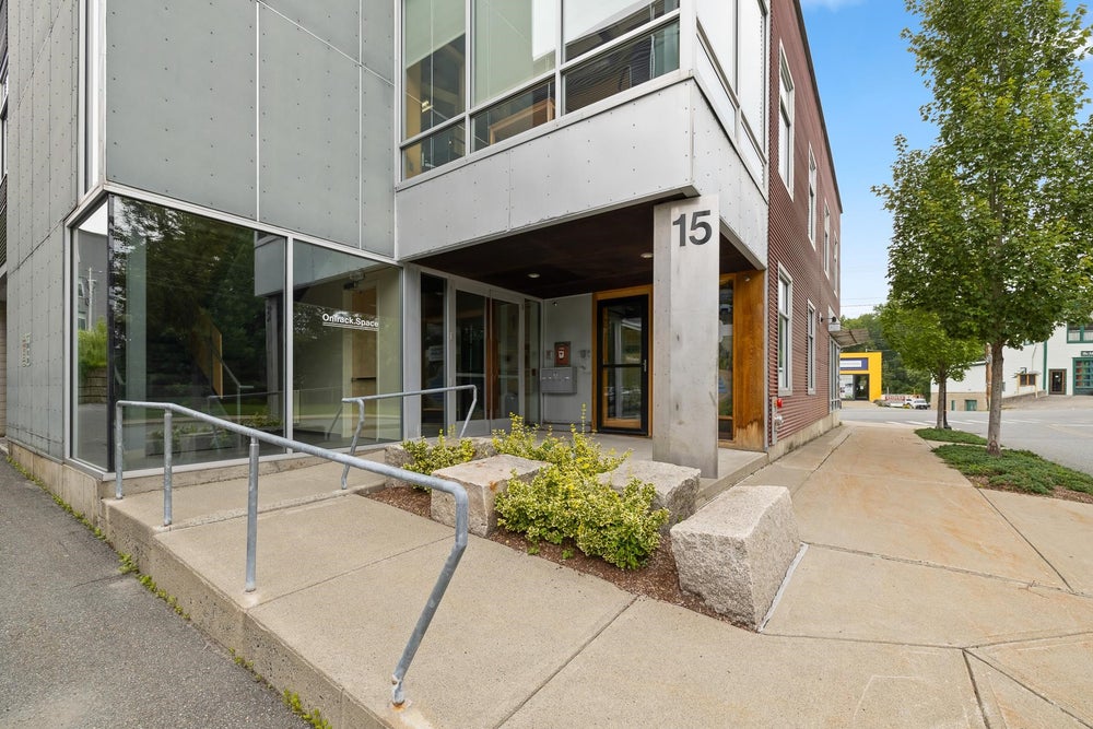 15 Railroad Row 2C2, Hartford, VT 05001 MLS 4964858 Coldwell Banker