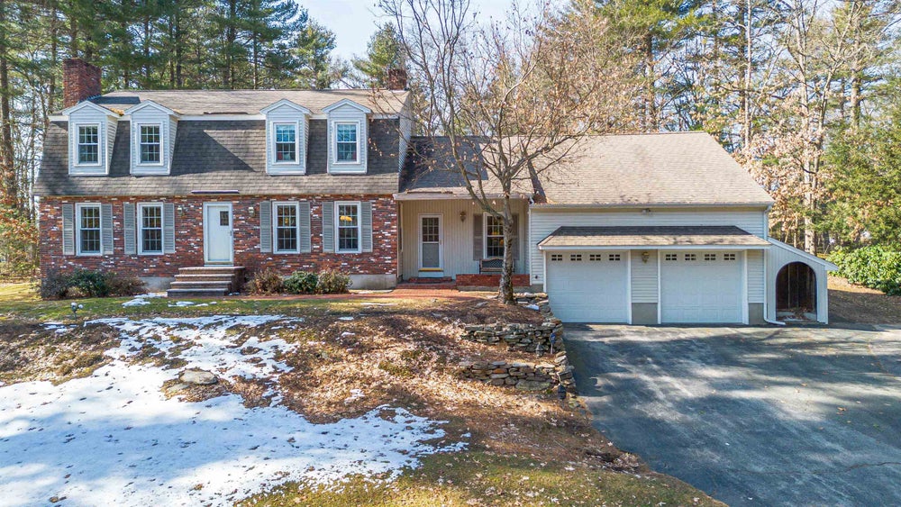 3 Jefferson Drive, Londonderry, NH 03053 - MLS# 4986412 - Coldwell Banker