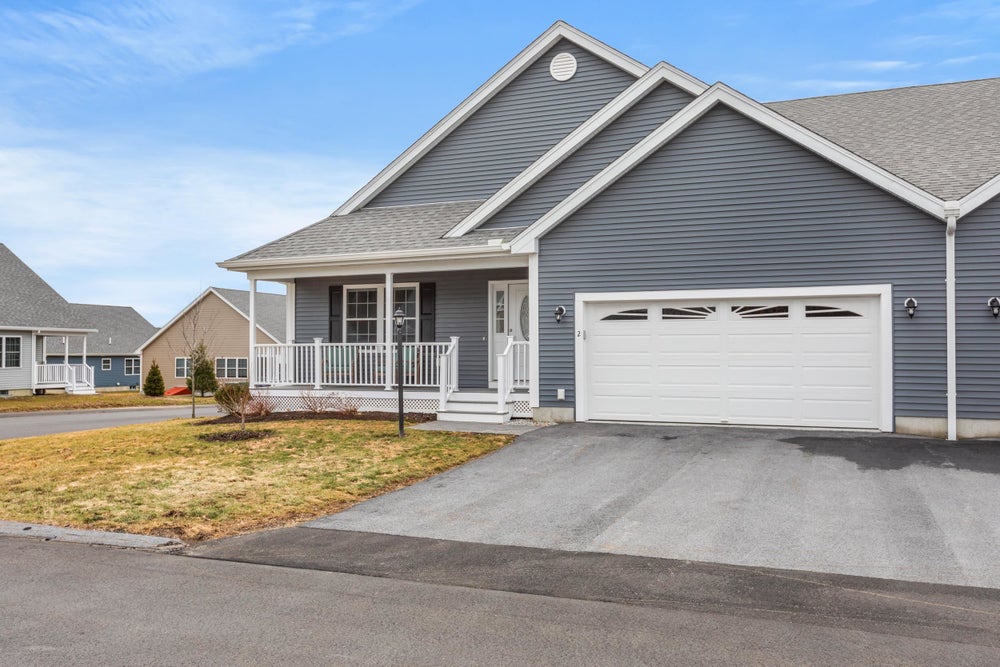 2 Strawberry Lane, Hooksett, NH 03106 MLS 4987124 Coldwell Banker