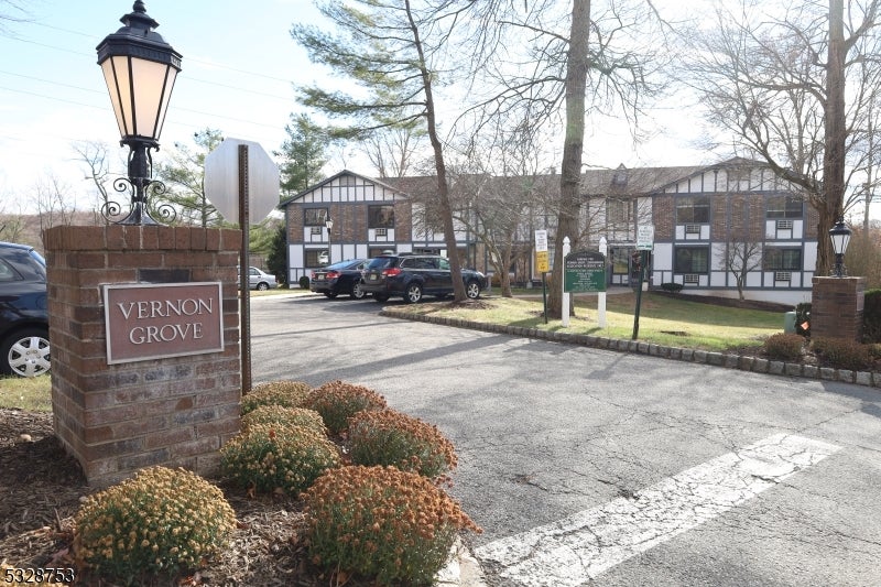 8I Vernon Ln, Chatham Twp., NJ 07928 - MLS# 3938087 - Coldwell Banker