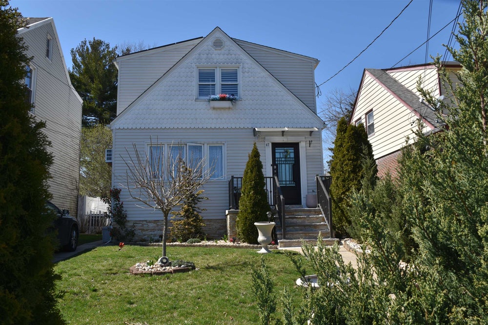 47 LORD AVE, Bayonne, NJ 07002 MLS 230004962 Coldwell Banker