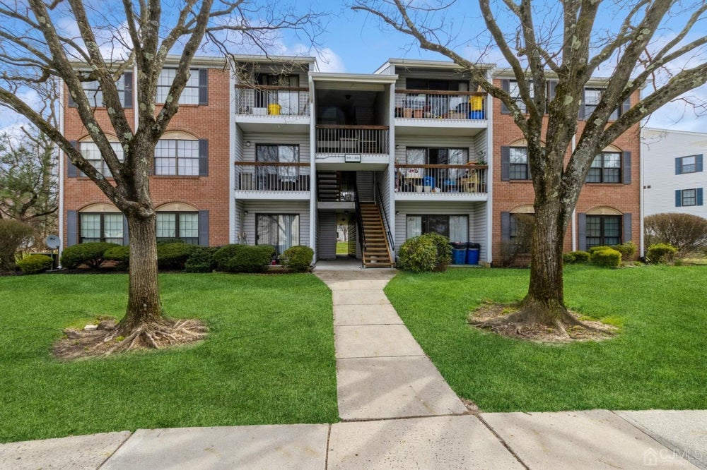 421 Danbury Lane, East Brunswick, NJ 08816 MLS 2409281R Coldwell