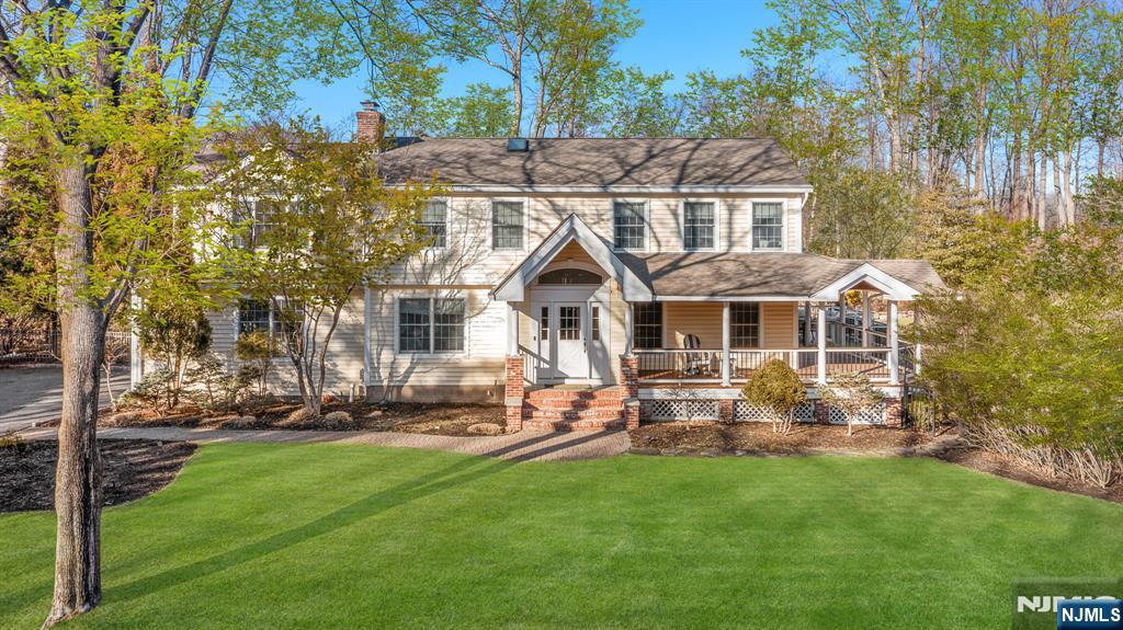 91 Hampshire Hill Road, Upper Saddle River, NJ 07458 - MLS# 25007059 ...