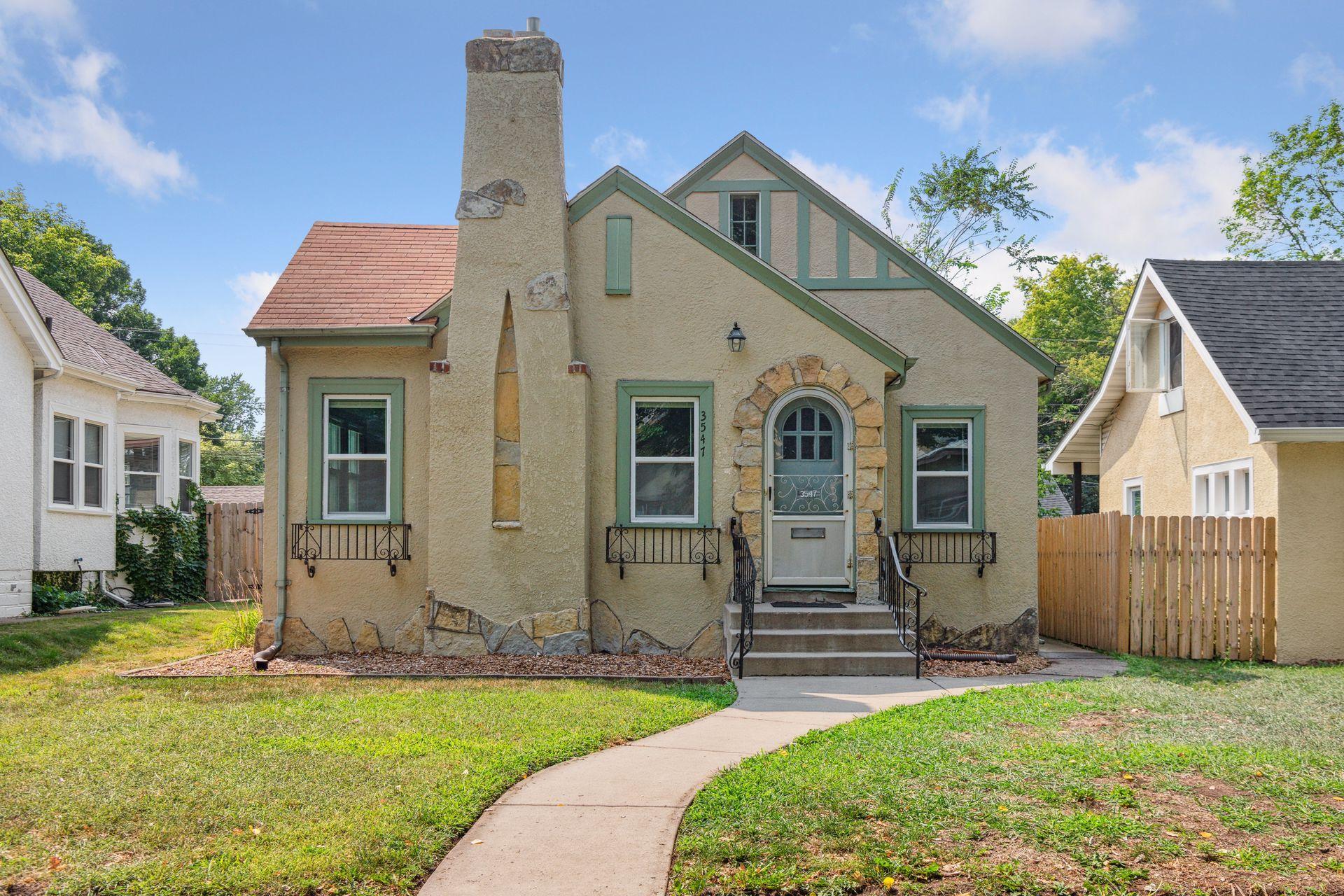 4052 North Thomas Avenue, Minneapolis, MN 55412