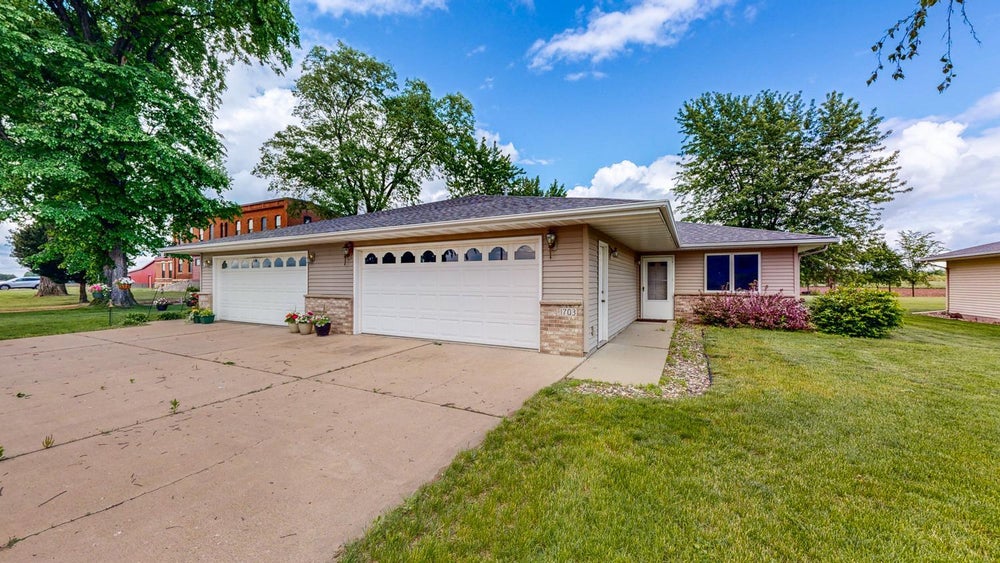 1703 Hiawatha Drive E, Wabasha, MN 55981 MLS 6543697 Coldwell Banker