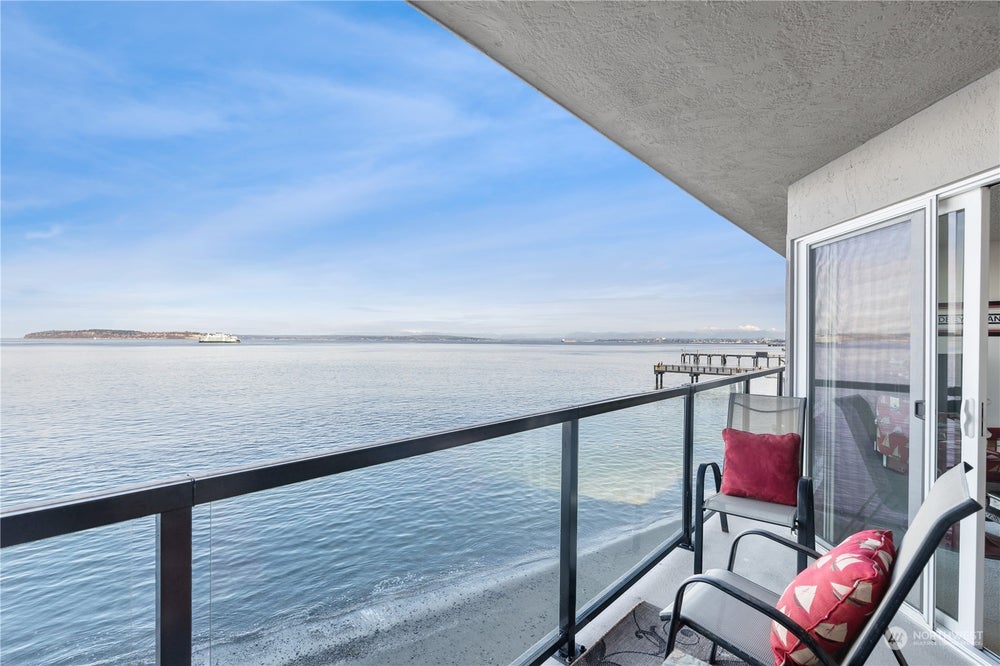 610 Front Street 308, Mukilteo, WA 98275 MLS 2198967 Coldwell Banker