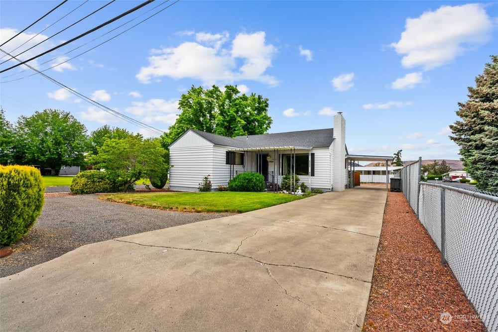 3001 Powerhouse Road, Yakima, WA 98902 MLS 2244496 Coldwell Banker