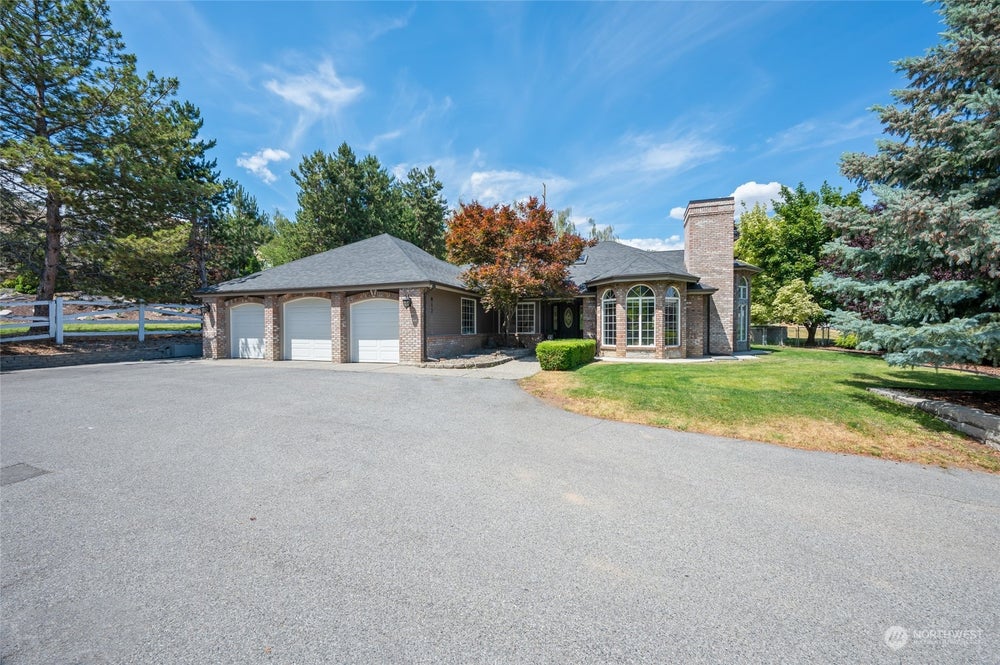 812 Surry Rd, Wenatchee, WA 98801 MLS 2252660 Coldwell Banker