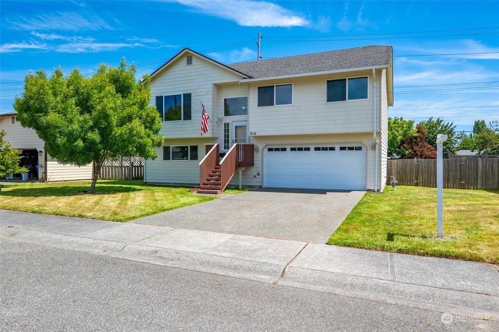 910 SW Orcas Street, Oak Harbor, WA 98277 MLS 2254972 Coldwell Banker