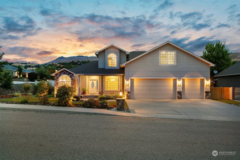 194 Lilly Lane, Wenatchee, WA 98801 MLS 2257942 Coldwell Banker