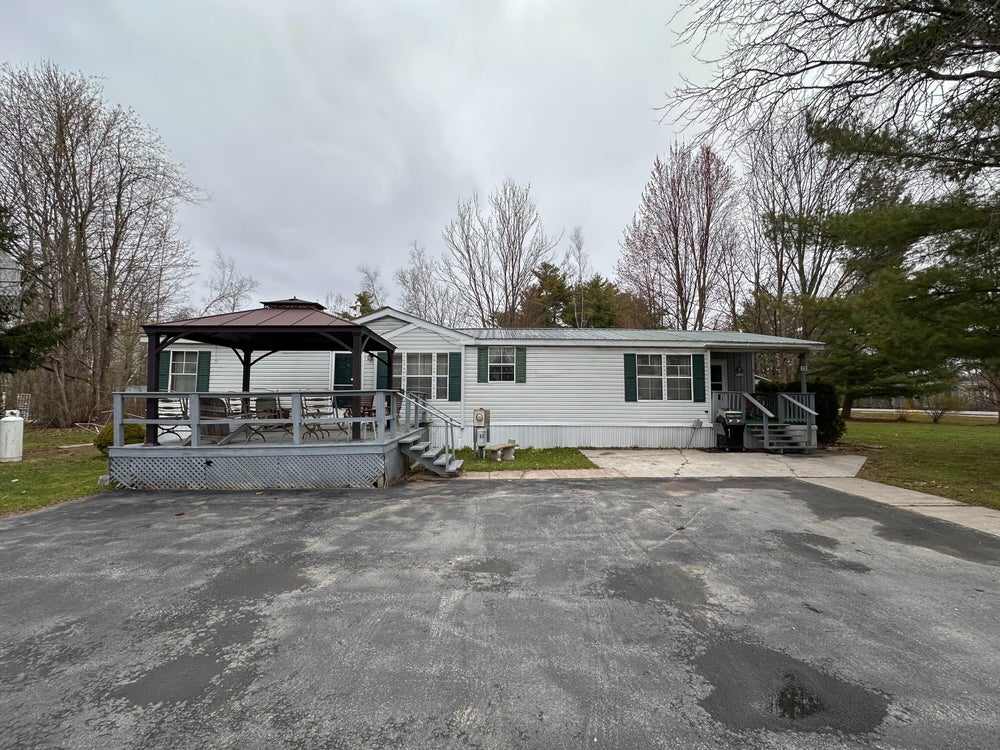 20 Wood Manor Drive, Plattsburgh, NY 12901 MLS 201731 Coldwell Banker