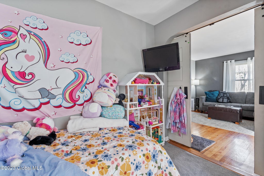 28 Dreamy Bedroom Ideas for Girls of All Ages