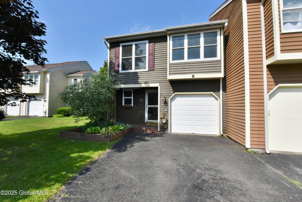 6 Lexington Court Clifton Park NY 12065 MLS# 202520216 Coldwell