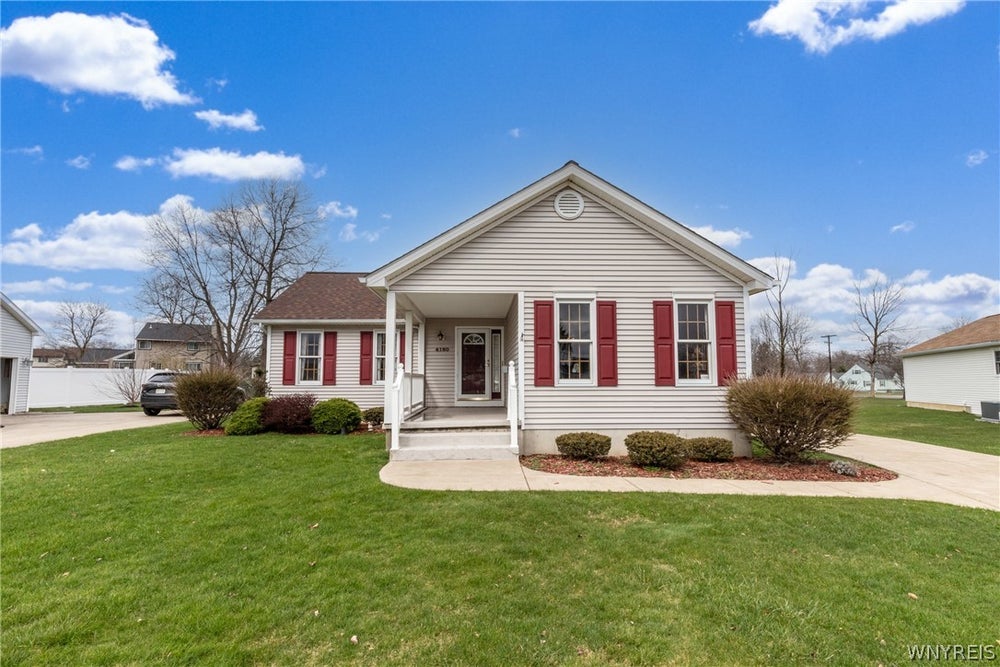 4180 Tisbury Lane, Hamburg, NY 14075 MLS B1529262 Coldwell Banker