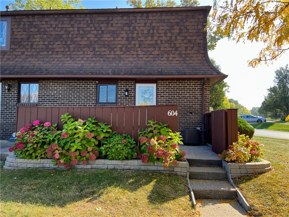 604 Surrey Hill Way, Rochester, NY 14623 MLS R1501667 Coldwell Banker