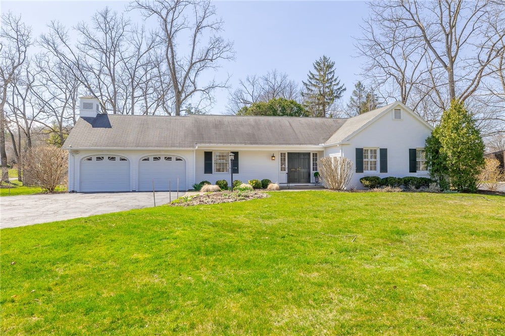 2 Greylock Ridge, Pittsford, NY 14534 MLS R1529324 Coldwell Banker