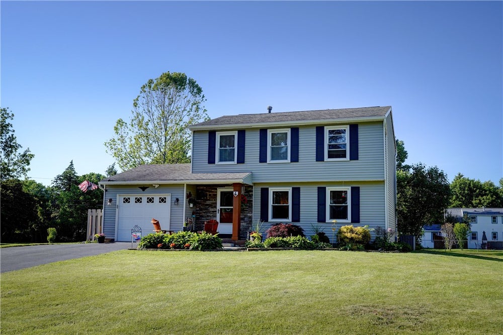 4 Sandstone Drive, Spencerport, NY 14559 MLS R1542831 Coldwell Banker