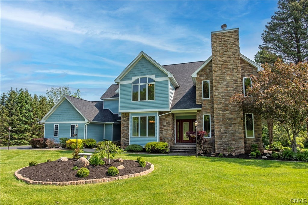 10 Sleepy Hollow Lane, New Hartford, NY 13413 - MLS# S1473812 
