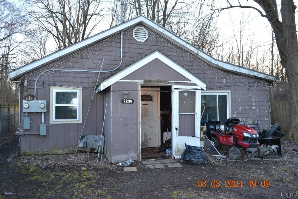 7300 Lakeshore Road, Cicero, NY 13039 MLS S1525449 Coldwell Banker