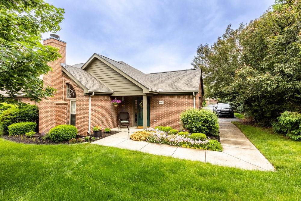 6642 Heatherstone Loop, Dublin, OH 43017 MLS 224016002 Coldwell Banker
