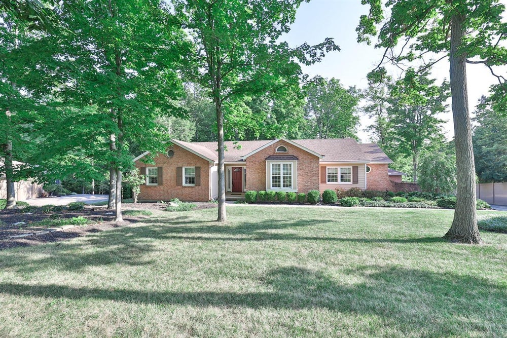 6131 Squirrelwoods Lane, Green Twp, OH 45247 MLS 1812582 Coldwell