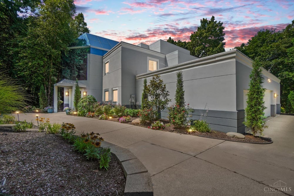 7386 Southpointe Drive, Miami Twp, OH 45233 MLS 1814057 Coldwell