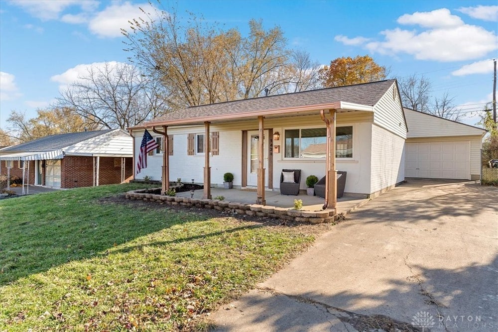 1421 Ironwood Drive Fairborn OH 45324 MLS# 947832 Coldwell Banker