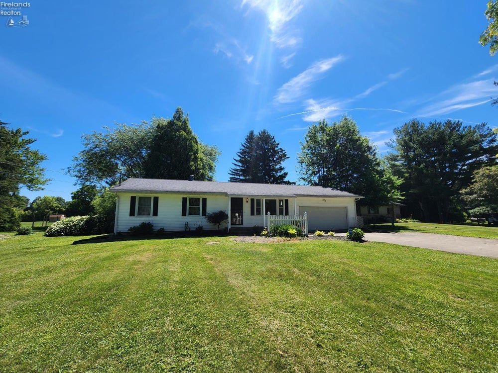 2315 Claus Road, Vermilion, OH 44089 MLS 20242158 Coldwell Banker