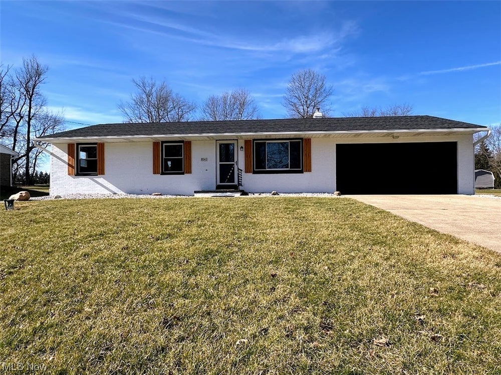 8543 Elmfield Nw Avenue, Canal Fulton, OH 44614 MLS 5015881